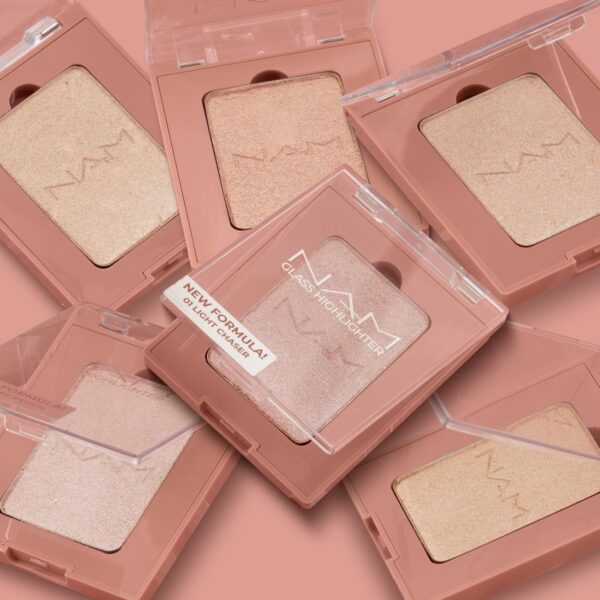 NAM Glass Highlighter 04 Blink Blink, korostuspuuteri - Image 2