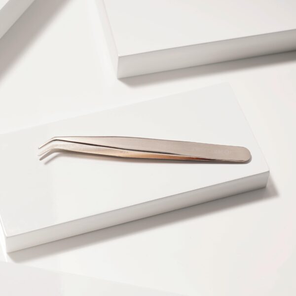 Tweezerman Lash Assist, irtoripsien kiinnityspinsetti - Image 3