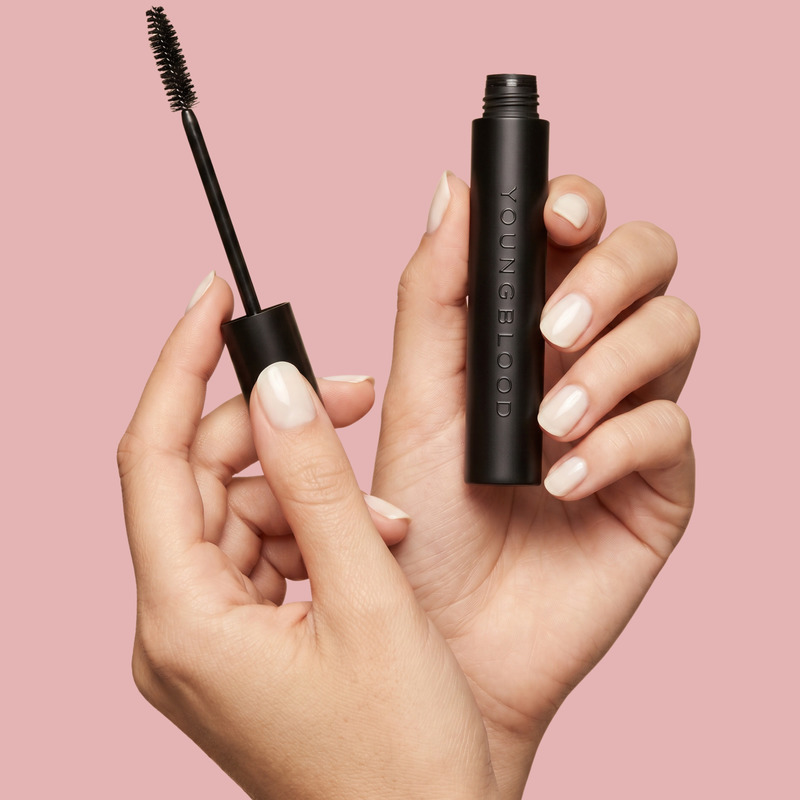 Youngblood Everlash Mineral Lengthening Mascara Blackout 9ml, mineraaliripsiväri - Image 6